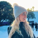 Jessica Lord Instagram - have an ice day ❄️ @merrell Ice-Skating
