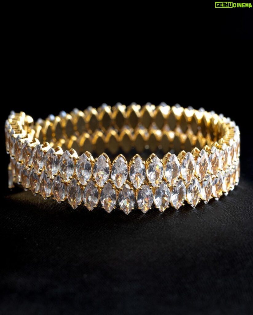 Jessica Lord Instagram - This is the HAILEY. Our wrap-around tennis bracelet is for the modern-day goddess. It’s bold nature encourages the art of unleashing passion and creativity, allowing us to tap into our true confidence. • A perfect statement piece for the holidays! Bizouxx.com @shopbizouxx