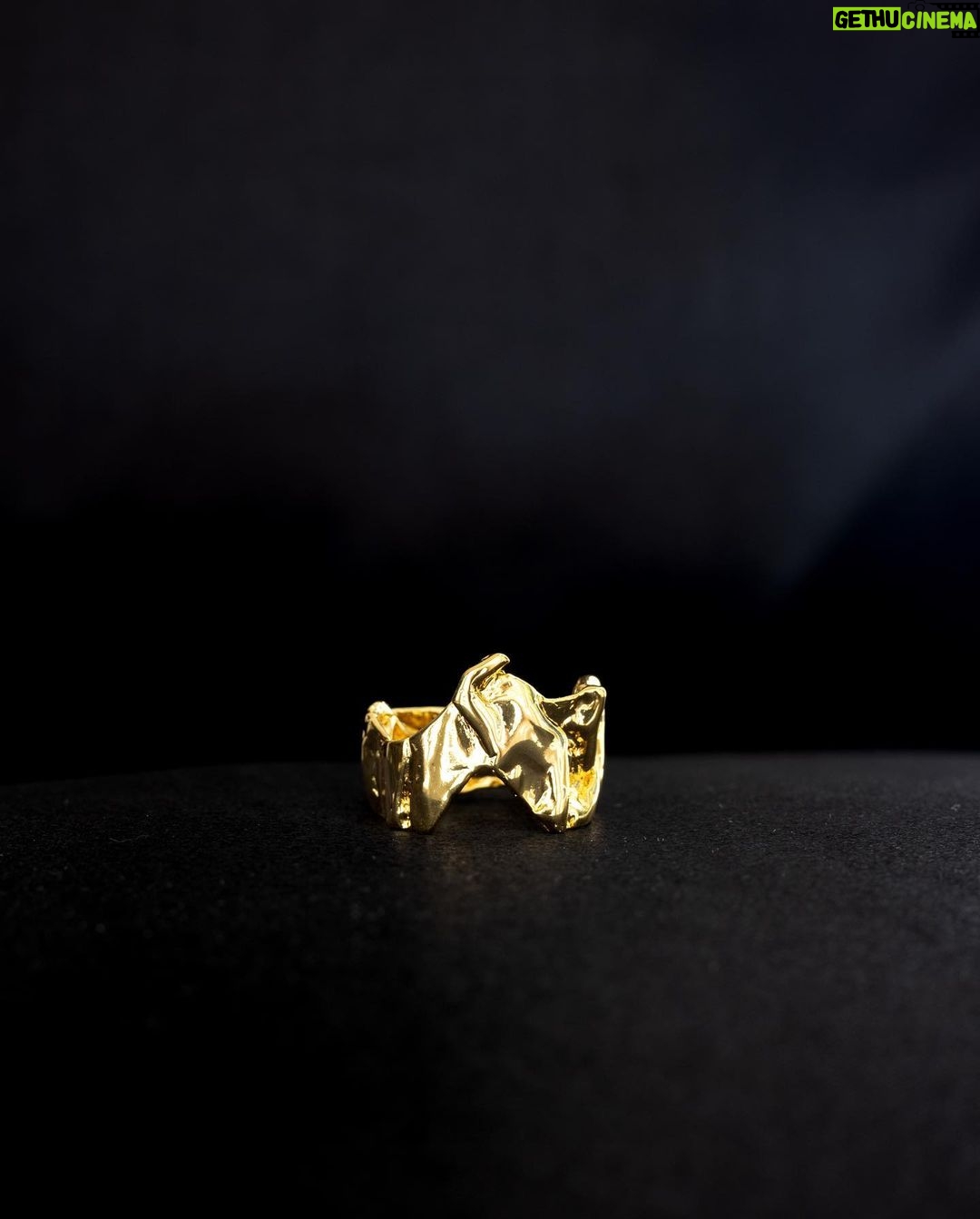 Jessica Lord Instagram - Introducing the JULIE. Our most dainty and delicate piece, this twisted chain necklace is an embodiment of life’s twists and turns, symbolizing the interconnectedness of our experiences and the intricate yet often unseen connections that bind us all. Create a seamless ensemble suitable for any occasion and pair with our NICOLE bracelet and LAUREN ring. These pieces and their unique, yet simple, textures are a testament to the timeless beauty of simplicity. Head to bizouxx.com to secure your pieces in time for the holidays! X @shopbizouxx