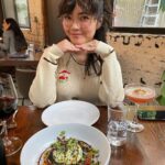 Jessica Lu Instagram - Mama Lu took this pic of me at our Mothers Day dinner. This is the first photo taken of me in over a year without SOMEONE (not naming names but she’s staring me down this very second) also stealing my limelight. I didn’t know what to do with my free hands. Swipe to see that SOMEONES DEMANDS as retribution.