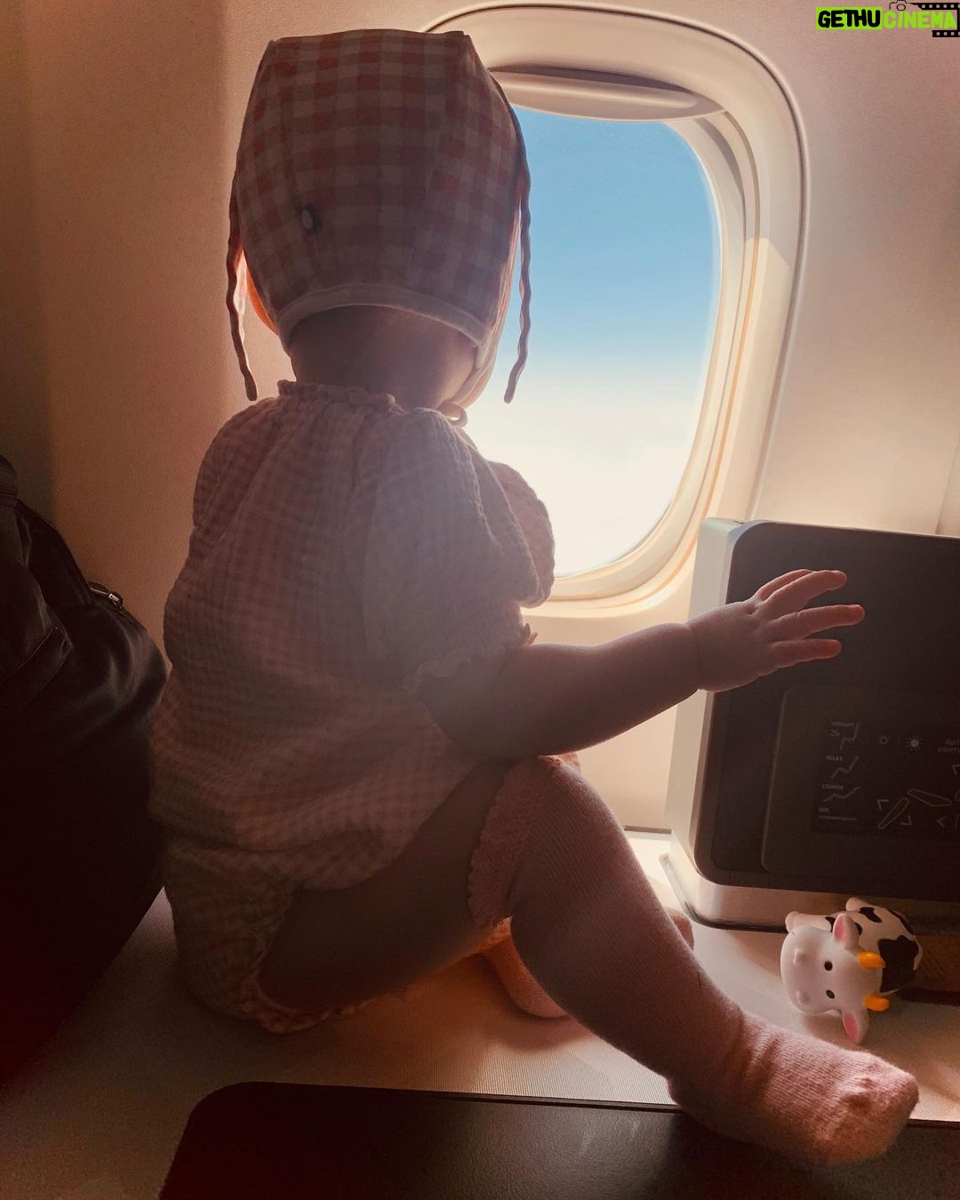 Jessica Lu Instagram - I mean technically we survived. šš« A whoooole lot easier when she was 3 months old. Hi East Coast, Iām back with a circus. š¤”šš¼