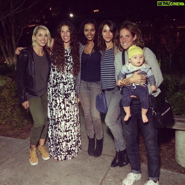 Jessica Lucas Instagram - Dinner with my la-la-la ladies!! Happy 29th @ashleydagostini 😘😘😘 MESSHALL