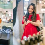 Jessica Mila Instagram - Dive into the enchanting world of cologne intense with Red Hibiscus – a rare encounter in a tropical forest. Immerse yourself in the notes of striking red hibiscus, a hint of jasmine sambac, and the sensuality of vanilla. Solar and exotic allure await 🌺✨ #JoMaloneLondonID #CologneIntense