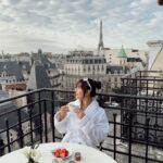 Jessica Mila Instagram - Throwing it back to the charm of Parisian days 🤍