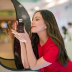 Jessica Mila Instagram - Dive into the enchanting world of cologne intense with Red Hibiscus – a rare encounter in a tropical forest. Immerse yourself in the notes of striking red hibiscus, a hint of jasmine sambac, and the sensuality of vanilla. Solar and exotic allure await 🌺✨ #JoMaloneLondonID #CologneIntense
