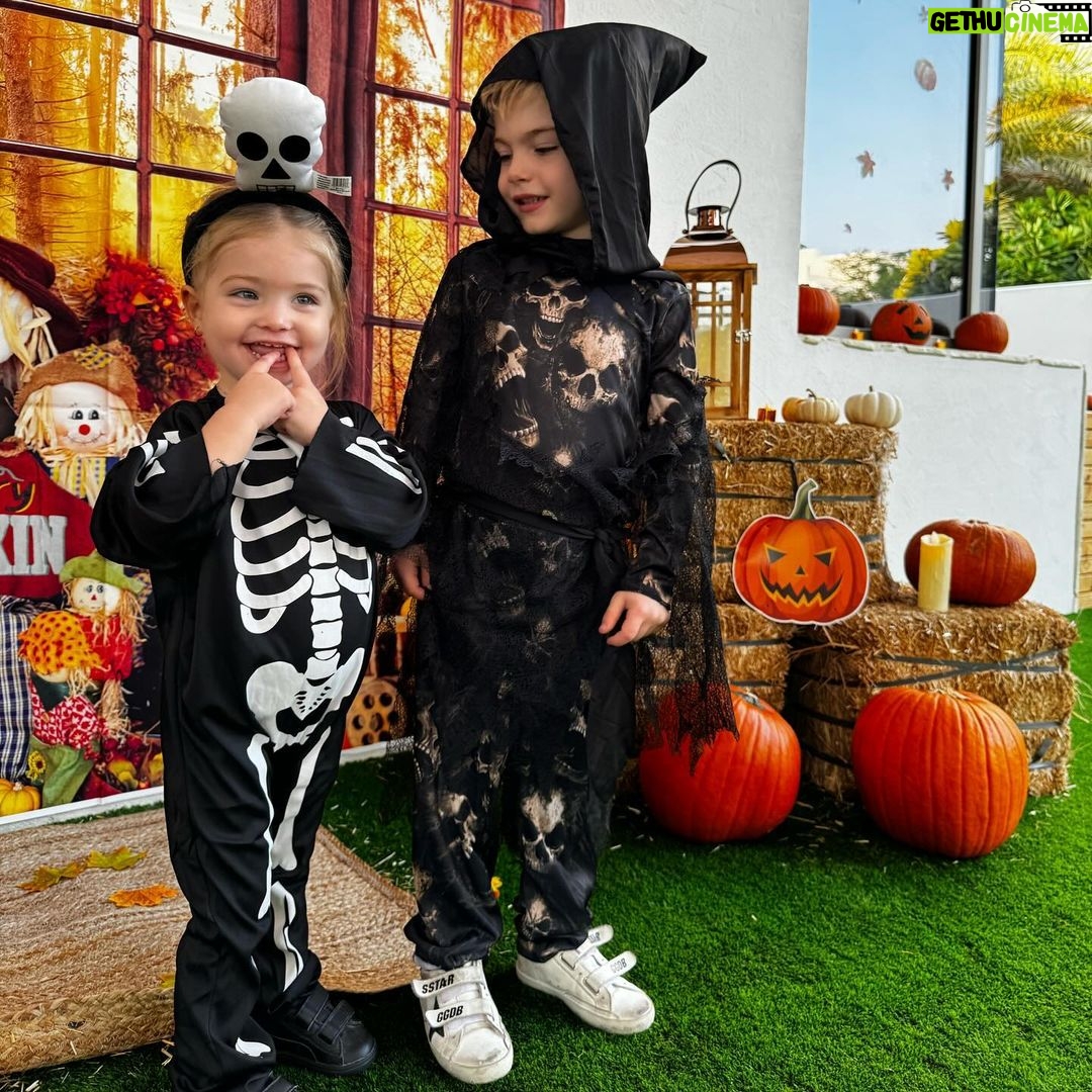 Jessica Thivenin Instagram - H 👻 L L 🎃W E E N “2023” Dubai, United Arab Emirates