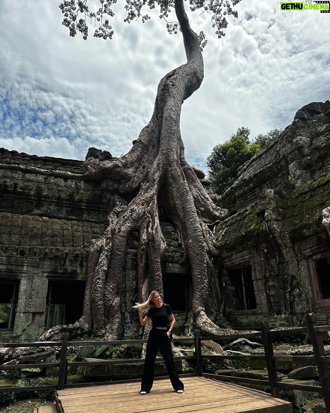 Jessica Thivenin Instagram - C A M B O D G E 🇰🇠Siem Reap, Cambodia