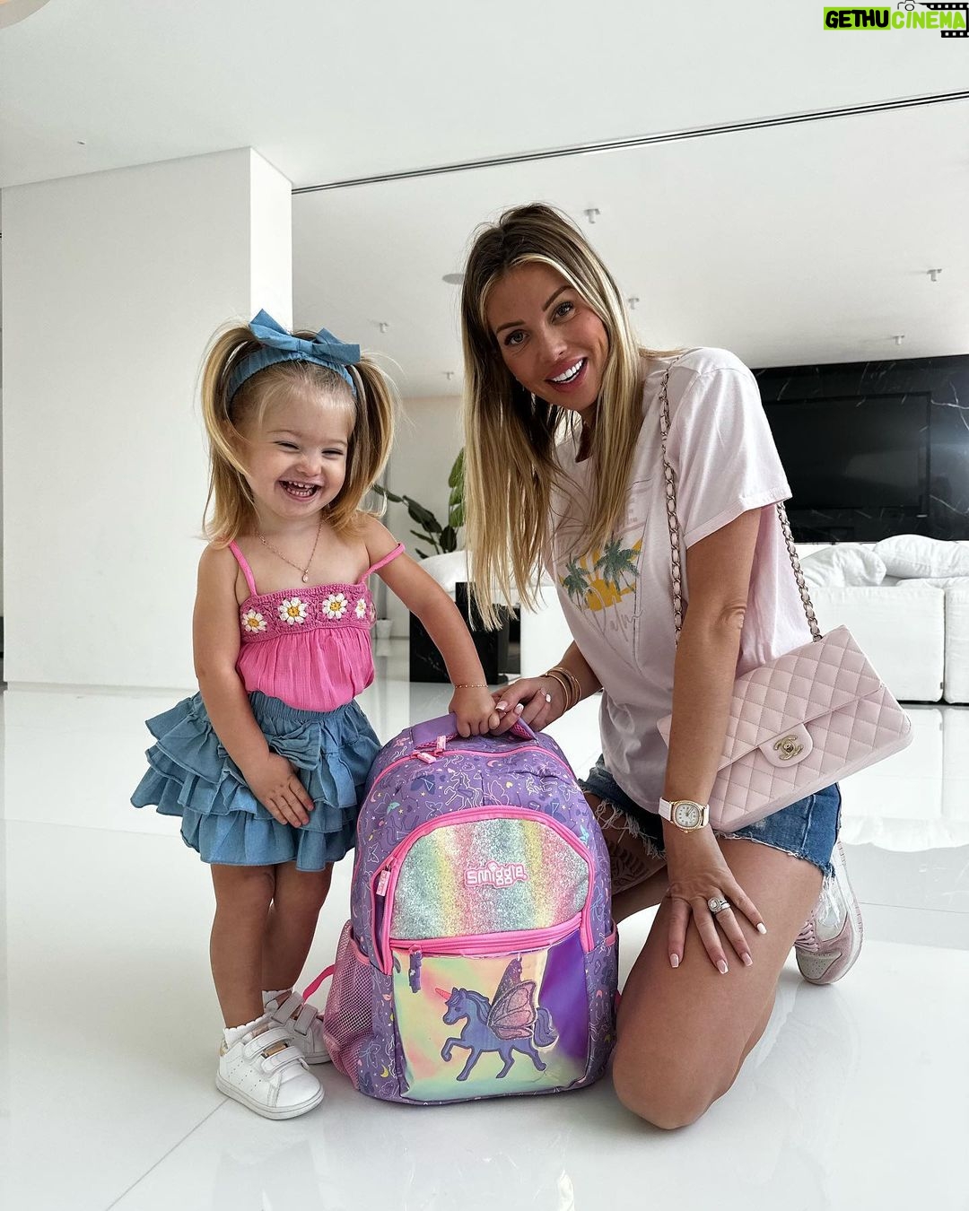 Jessica Thivenin Instagram - Aujourd’hui c’est la rentrée à la nursery pour Leewane, la seconde et dernière année 🩷☺️