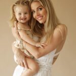 Jessica Thivenin Instagram – Ma fille je t’aime 💕 Leewane 
📸 @fannie_gortazar 
•collaborationcommerciale