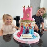 Jessica Thivenin Instagram – 2 ans aujourd’hui joyeux anniversaire à notre princesse Leewane 👑💕