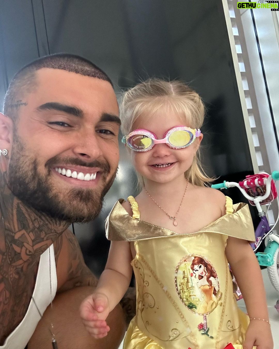 Jessica Thivenin - 315K Likes - 2 ans aujourd’hui joyeux anniversaire à notre princesse Leewane 👑💕