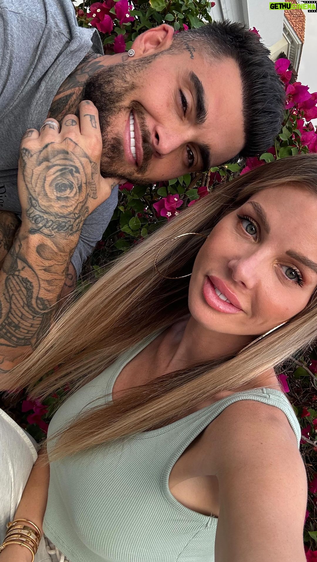 Jessica Thivenin - 430.9K Likes - π€£π€£ποΈπ