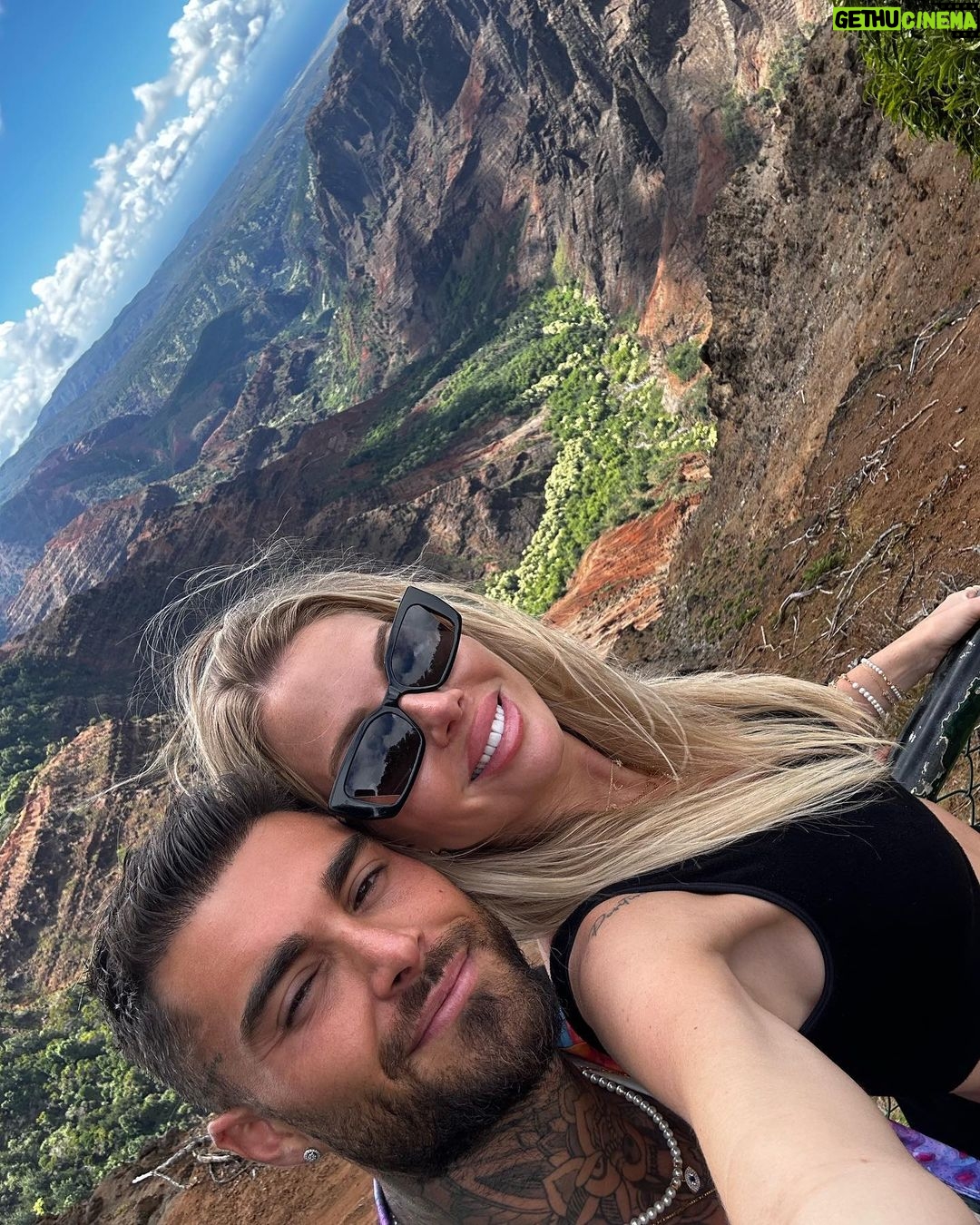 Jessica Thivenin Instagram - K A U A I 🌴 vraiment une île incroyable qu’on a pu faire en long, en large et en travers. Kauai,Hawai