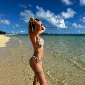 Jessica Thivenin Instagram - H A W A Ï 🌺 Oahu• Oahu Island, Hawaii