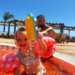 Jessica Thivenin Instagram - Minorque 🇪🇸♥️ en famille on s’éclate, je suis tellement reconnaissante, qu’on puisse vivre tout ça, et aucun regret sur la destination qu’on a choisis qui est juste magnifique 🥹 GRATEFUL 🍀 Menorca - Islas Baleares - Spain
