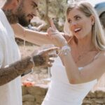 Jessica Thivenin Instagram - 4 ans de mariage aujourd’hui, noces de cire ♥️✨ je t’aime à l’infini et bien plus encore … merci de m’offrir cette vie incroyable dont j’ai toujours rêvé, un mari bienveillant attentionné aimant, des enfants incroyables …. Bref je suis heureuse!.. merci Je t’aime ♥️🙏🏻✨