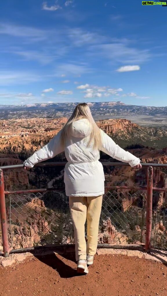 Jessica Thivenin Instagram - Ce paysage incroyable Bryce Canyon ♥️