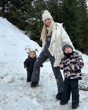 Jessica Thivenin Instagram - La plus belle partie de moi, c’est eux ♥️