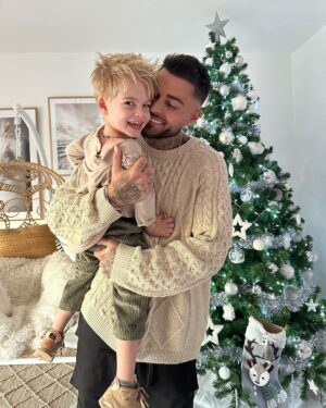 Jessica Thivenin Instagram - Bon réveillon à tous ! Profitez de vos familles et de vos proches ♥️ on vous aime ! La famille Garcia .
