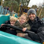 Jessica Thivenin Instagram - Notre petit séjour en famille, dans le monde féerique et merveilleux de Disneyland, quel bonheur indescriptible ♥️