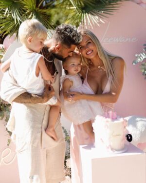 Jessica Thivenin Instagram - Joyeux anniversaire ma princesse pour tes 1 an et merci à tous les invités 💗 journée mémorable 💗 
Merci du fond du cœur à tous les prestataires qui on fait de cette journée un rêve 💗 
@yoursmilevents 
📸 @fannie_gortazar