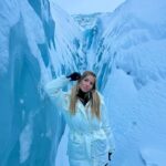 Jessica Thivenin Instagram - ICE WORLD ❄️🇮🇸 📍Katla ice cave 📍Skaftafell (Falljökull glacier) 📍Diamond Beach Iceland