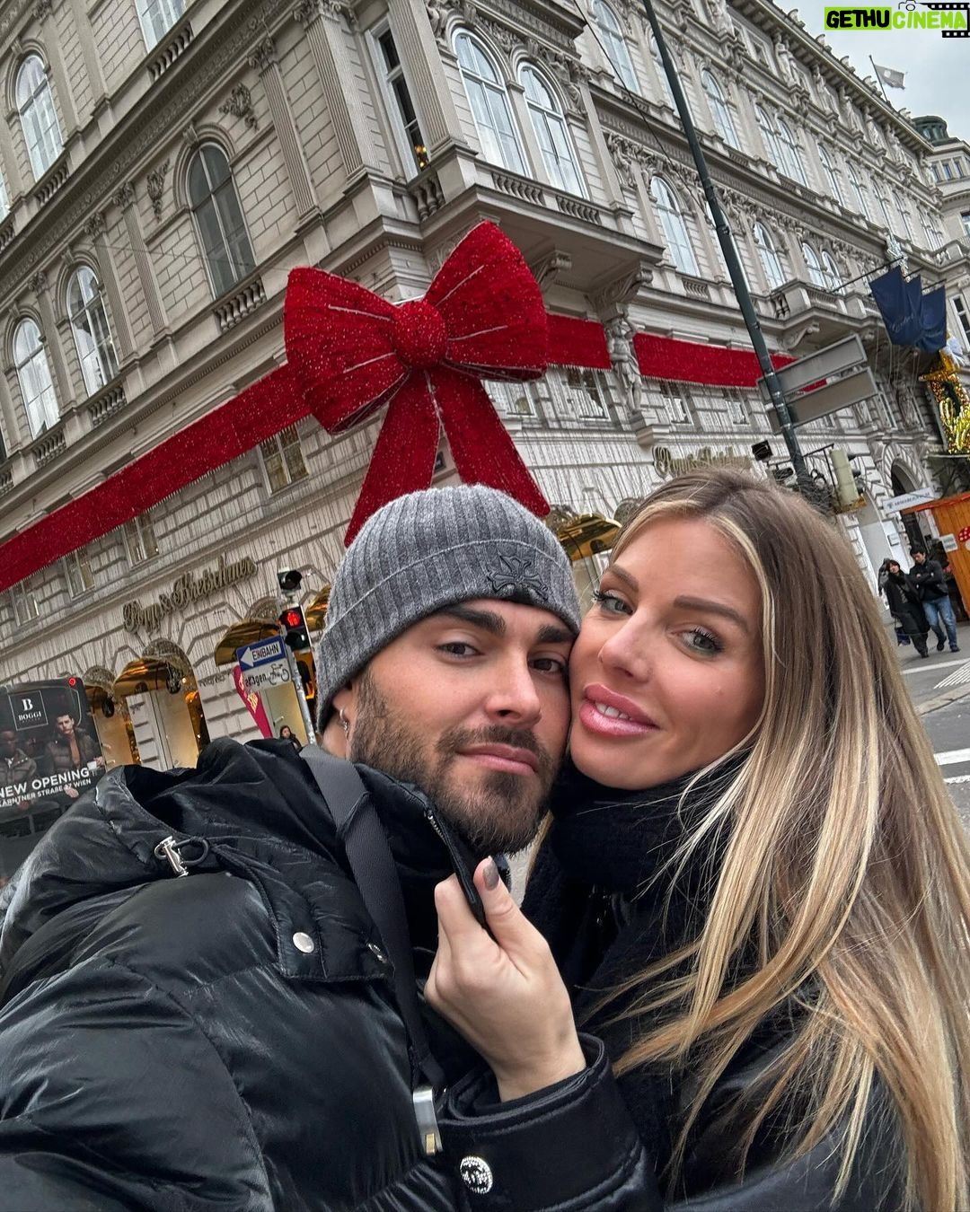 Jessica Thivenin Instagram - V I E N N A 🇦🇹♥️ Vienna, Austria