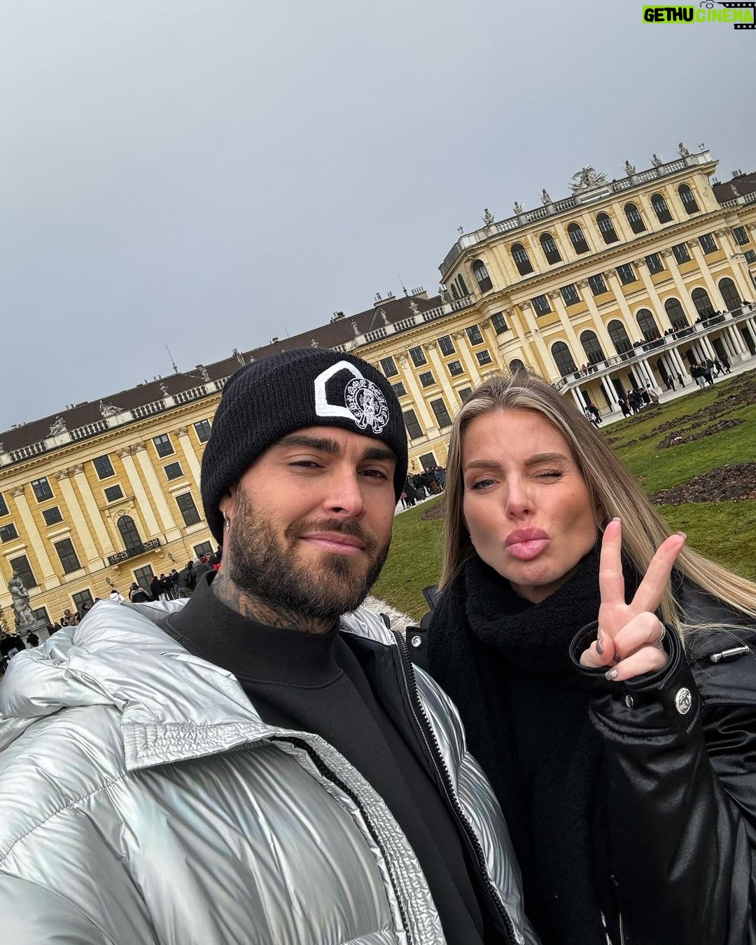 Jessica Thivenin Instagram - V I E N N A 🇦🇹♥️ Vienna, Austria