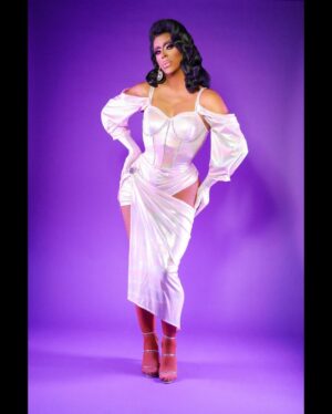 Jessica Wild Instagram - CATEGORY IS: ASS THE WORLD TURNS🍑Booty,Booty,Booty Everywhere! TODA PA'TI!!! 
📸 Leo Santiago
💄 @angelinabeepr @sapphirebeepr 
💇‍♀️ @wigsbytips 
👗 @jeffreykellydesigns 
#rupaulsdragrace #allstars8 #booty #sexylatina #Puertorican #escandalo