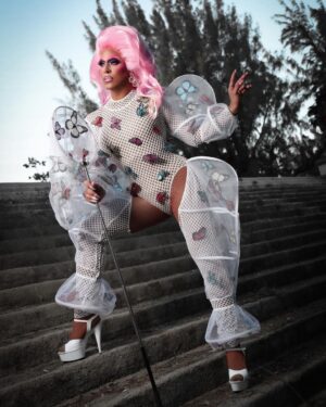 Jessica Wild Instagram - CATEGORY IS: NET GALA 
Thank u @andrewbarretcox for this beautiful design and for been next to me since day one🌹🌹
Thank u @blackandwhitestriped for bringing the design to life😍😍
It was a beautiful experience working on this photoshoot in San Juan Puerto Rico with my great friends and fabulous make up artist @angelinabeepr @sapphirebeepr Gracias Chiques por su ayuda y por darlo Todo!
Gracias LEO SANTIAGO por tan hermosas fotos.
Thank u for my Wig @lwbhair You did a great job love❤️
My team is an ESCÁNDALO!! #paramountplus #rupaulsdragrace #allstars8 #butterfly #net #gala
