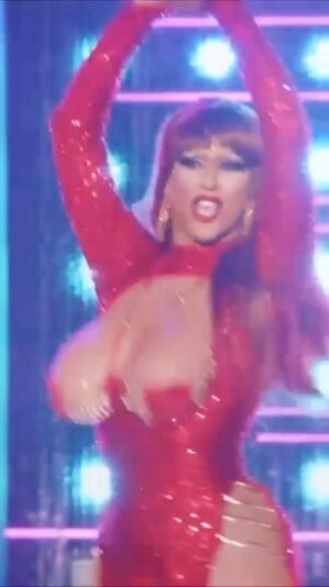Jessica Wild Instagram - I'M A WINNER BABY!!! 🙌🏽💪🏽🇵🇷🥹
What and amazing Lipsync battle with my sister and Canada's Versus the World Winner @therajahoharashow 
My coconuts you can put'em in your mouth😛🥥🥥 
Cristina Ortiz aka LA VENENO It was one of my snatch game options but when I won the challenge and I found out that the song was coconuts, I had to transform into LA VENENO and earn those 30 thousand dollars just as if I were in the western park in Madrid,Spain 
Thank u @eddesign19 for this amazing outfit! Also thank u my sister @yarasofiapr for lending me your Coconuts🤣🤣🤣Jiggle Jiggle!!! 
💇‍♀️Wig by @kaleenamarkos 
 #laveneno #paramountplus #lipsync #coconuts #rupaulsdragrace #allstars8 #españa🇪🇸 #madrid