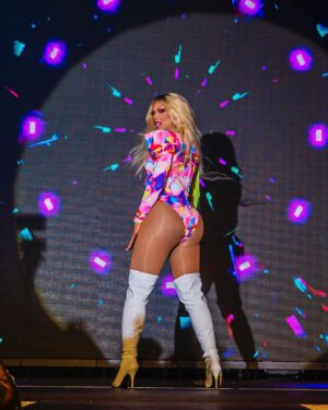 Jessica Wild Instagram - Making you happy and entertaining you is my passion and my life. The Jessica Wild Tour continues!!🙌🏽🙌🏽🙌🏽🙌🏽 Mucho Escándalo!! Thank u @bushwig for having me and thank u @sonidomasluz  for this pictures😍😍 #showgirl #artist #performer #life #happy #tour #rupaulsdragrace #allstars8 #puertorican