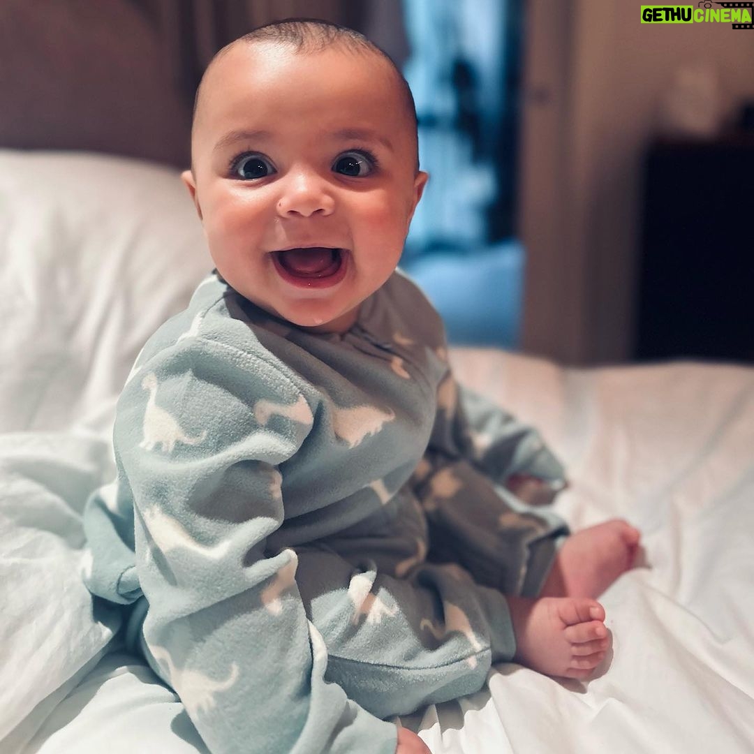 Jessie J Instagram - YOU. ☁️🌥️⛅️🌤️☀️ Happiness