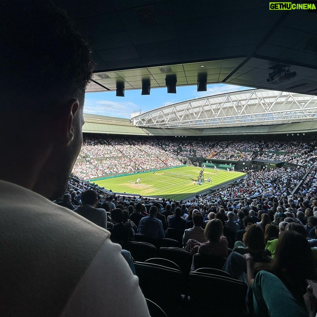 Jessie J Instagram - 👩🏻🧑🏾🦱 + 🎾 + 💦 = 🔋 Wimbledon Tennis Center Court