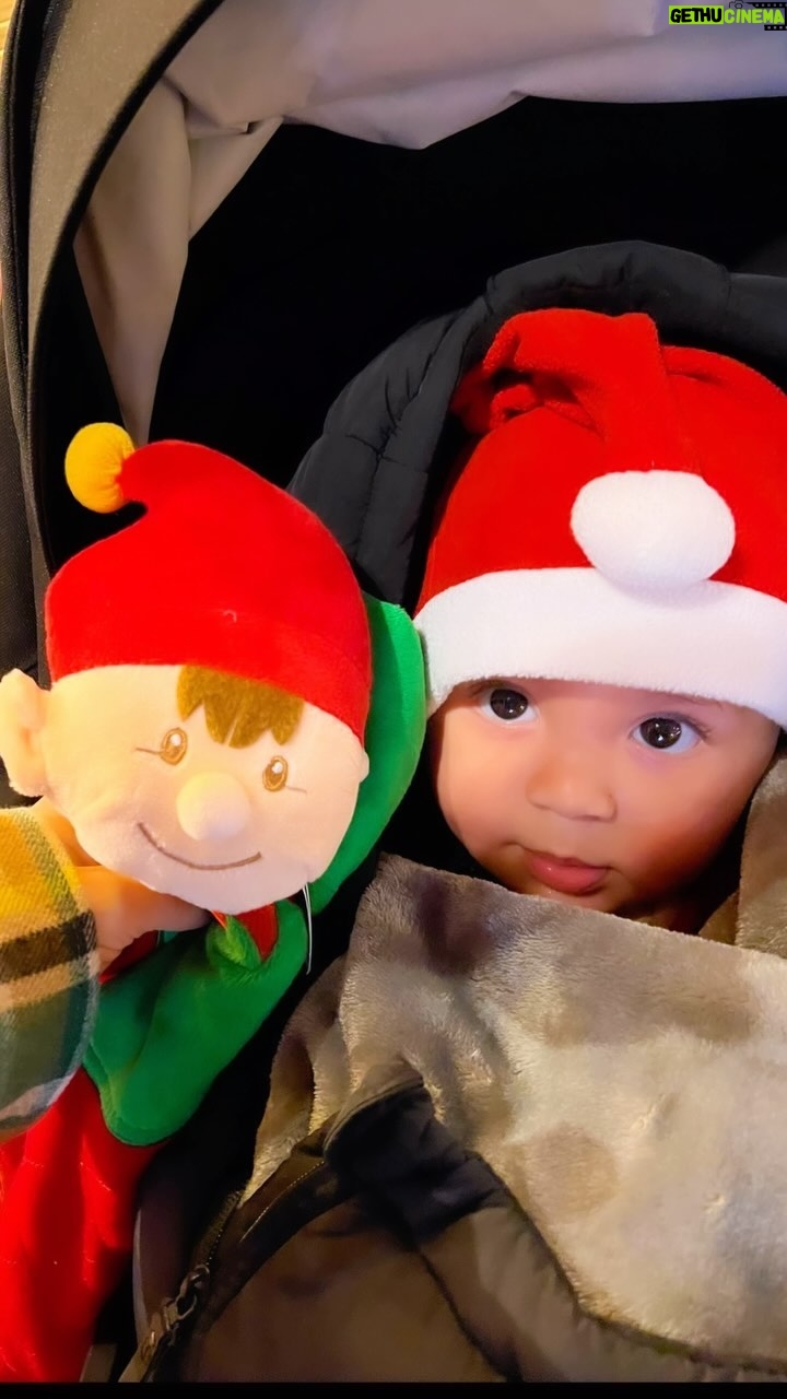Jessie J Instagram - Nothing cuter than a baby that sleeps with their π open π (and these are pretty closed for him) Skys 1st Christmas π₯Ήπͺ Thank you @laplanduk for the magical memories, what a special place. π·π
π»π
πΌπ
π½π
πΎπ
πΏ LaplandUK
