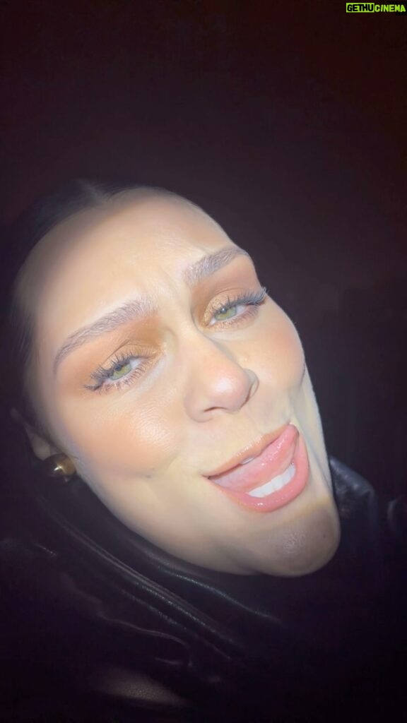 Jessie J Instagram - The only thing the Tyla Water challenge has done for me is confirmed how stiff my lower back is 🔒 The Grinch's Cave