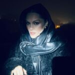 Jessie J Instagram - ⚠️ Epilepsy Warning ⚠️ Me walking to bed at 7pm 💦
