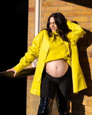 Jessie J Instagram - Pre sale sold out in seconds!! 
So grateful • Thank you 
🤸🏻‍♂️🤸🏻‍♂️🤸🏻‍♂️🤸🏻‍♂️🤸🏻‍♂️🤸🏻‍♂️🤸🏻‍♂️🤸🏻‍♂️🤸🏻‍♂️
🎫 GO ON SALE TOMORROW 10AM 🇬🇧 TIME
Link in stories and Highlight JJ SBE 🤍