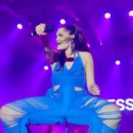 Jessie J Instagram - This song is 8 years old and my knees are not