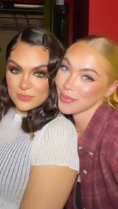 Jessie J Instagram - She was 10 when my first album came out 🥹 @lsgmakeup Song • Alien Superstar @beyonce 👑 Came back to say… My accent and voice in this video 😂😩 I hate my talking voice. I sound so irritating 🫠