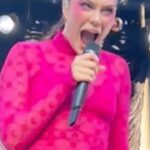 Jessie J Instagram - My snooze alarm this morning Not me taking the piss out of how the audience were dancing 😩🥹