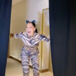 Jessie J Instagram - Mamas back and she’s still not cool 😂🐅 KIDS CHOICE AWARDS 2023 ABU DHABI LETS GOOOOOOOOO!! 🧑🏻‍🎤🧑🏻‍🎤🧑🏻‍🎤🧑🏻‍🎤 Abu Dhabi, United Arab Emirates