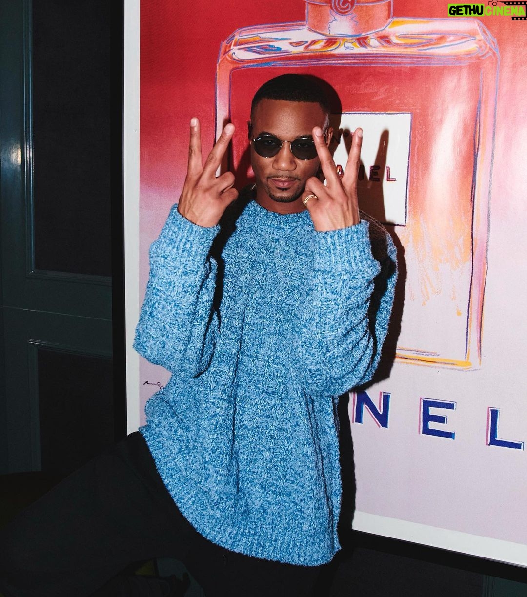 Jessie T. Usher Instagram - “6 upside down, it’s a 9 now… like manny, like stunna, man… shit is big time now” #HBDtoMe && shoutout the squad for the 🛝 Toronto, Ontario