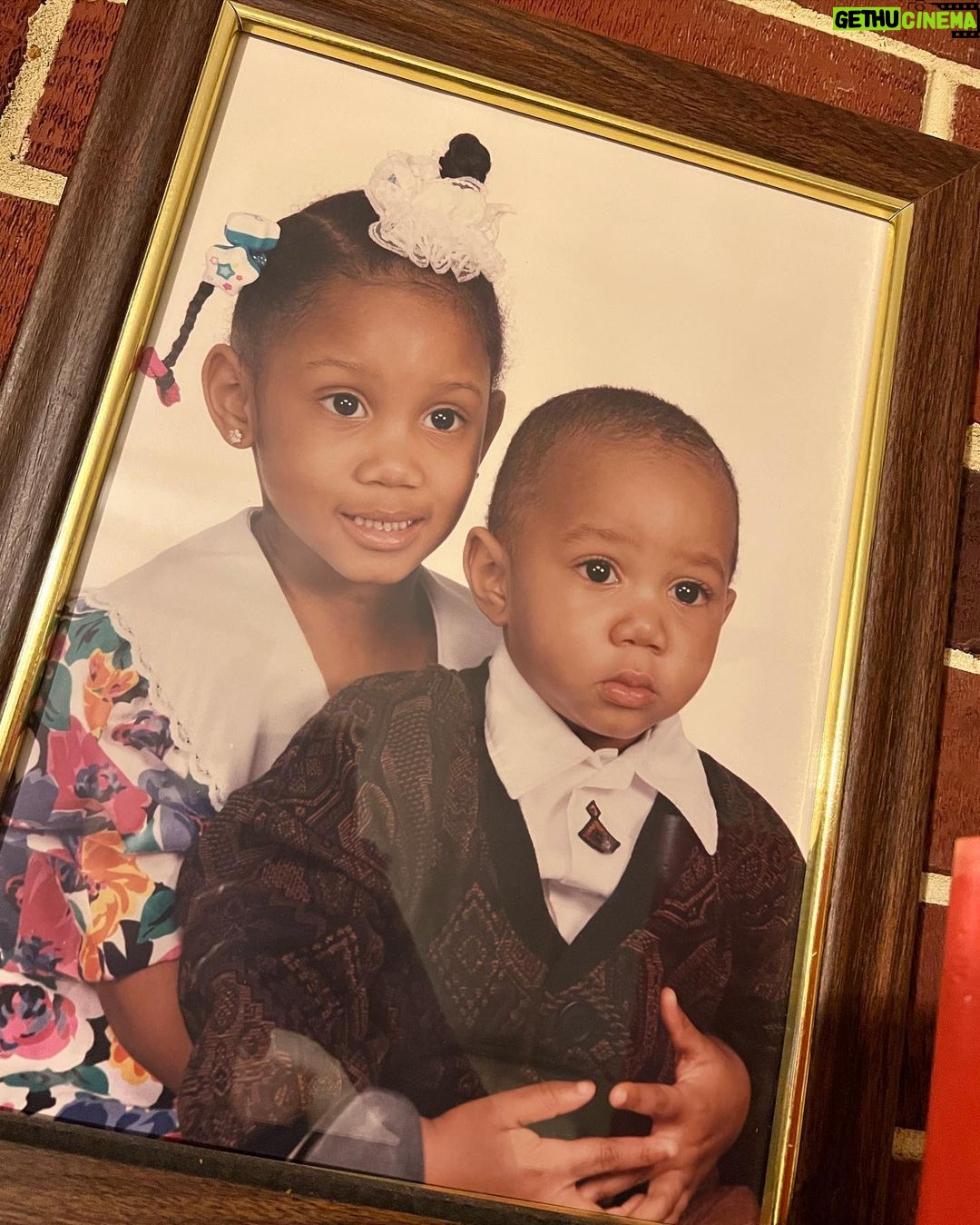 Jessie T. Usher Instagram - one of the perks of visiting grandmas house - the throwback pics you find 😂