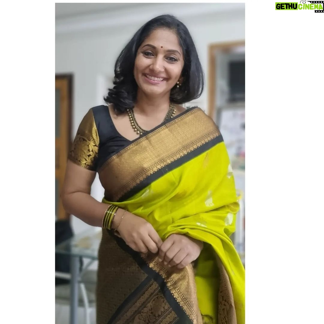 Jhansi - 3K Likes - పట్టు + మట్టి = అందం
Terracotta jewellery handmade
By @zumkhi
For #kalamandirfoundationevent