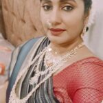 Jhansi Instagram – My 2024 AFFIRMATION 
This year 
Is mine..
My work shall be worthy
My worth shall bring Money .
I shall love my work and be loved for my work .

What’s your affirmation. 

#newyear