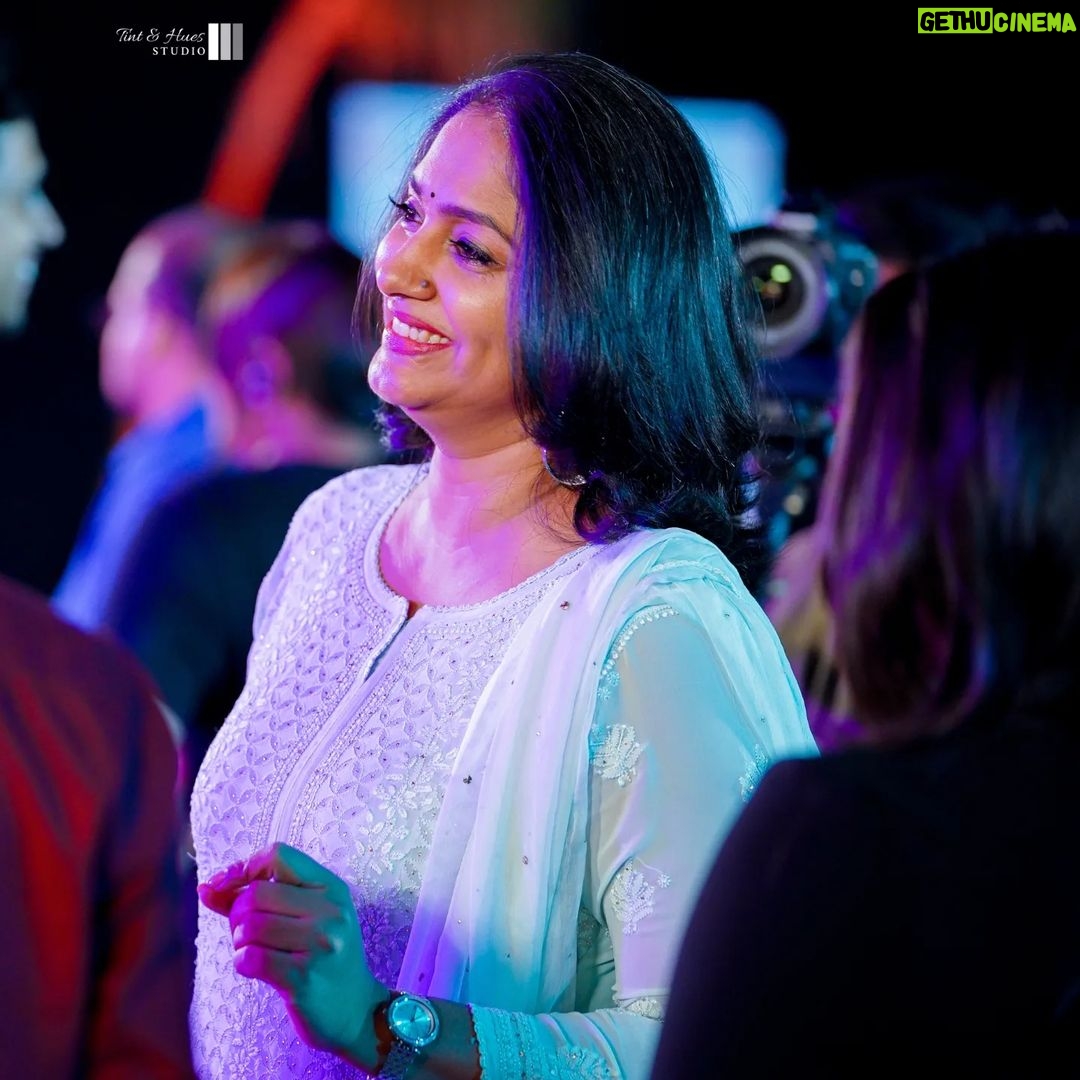 Jhansi - 2.9K Likes - Actress & Anchor @anchor_jhansi garu in
Pareshan Pre release dawath celebrations
@thespiritmedia @southbay.live
#tintandhues #hyderabad #pareshanonjune02 #photooftheday #photogrid #photographer #india #tfi #pareshan #tollywood #spiritmedia #southbay #photogrid #photography #event #prerelease #rana #photo #candid #candidphotography #sonyalpha