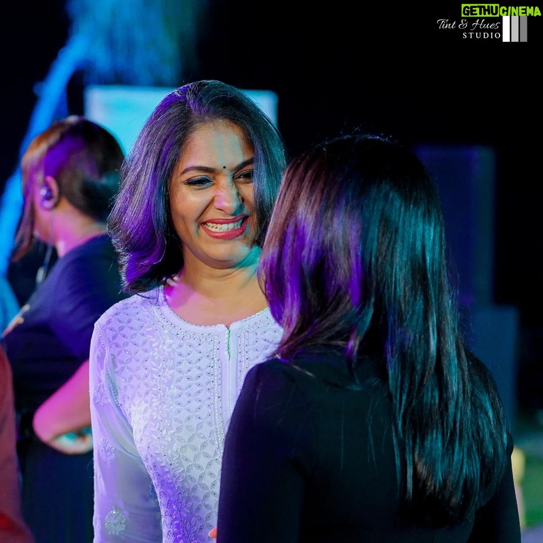 Jhansi - 2.9K Likes - Actress & Anchor @anchor_jhansi garu in
Pareshan Pre release dawath celebrations
@thespiritmedia @southbay.live
#tintandhues #hyderabad #pareshanonjune02 #photooftheday #photogrid #photographer #india #tfi #pareshan #tollywood #spiritmedia #southbay #photogrid #photography #event #prerelease #rana #photo #candid #candidphotography #sonyalpha