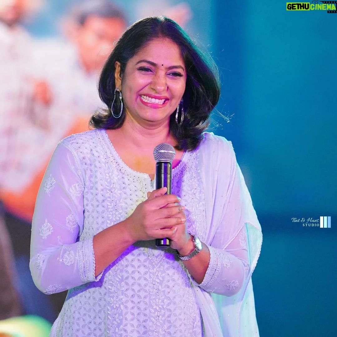 Jhansi - 2.9K Likes - Actress & Anchor @anchor_jhansi garu in
Pareshan Pre release dawath celebrations
@thespiritmedia @southbay.live
#tintandhues #hyderabad #pareshanonjune02 #photooftheday #photogrid #photographer #india #tfi #pareshan #tollywood #spiritmedia #southbay #photogrid #photography #event #prerelease #rana #photo #candid #candidphotography #sonyalpha