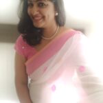 Jhansi Instagram – White , Pink and some Light 
Cotton magic 
Borrowed mom’s saree gifted by  @varalakshmi5361
#sareelove